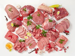 Ini Perbandingan Nutrisi Daging Sapi, Ayam, dan Babi