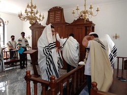 Begini Suasana Ibadah Komunitas Yahudi di Sinagoge Minahasa Sulut