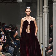 Potret Koleksi Terbaru dari Alaia, Label Legendaris Favorit Zendaya dan Rihanna