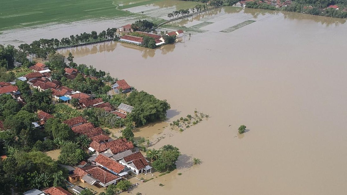 FOTO: Ratusan Rumah di Pekalongan Terendam Banjir