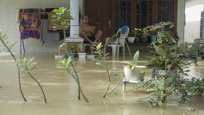 FOTO: Ratusan Rumah di Pekalongan Terendam Banjir