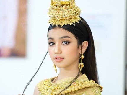 7 Potret Jenna Norodom, Putri Kamboja Cantik Berwajah Blasteran yang Jadi Artis