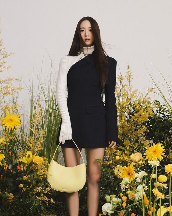 Krystal Jung ditunjuk Global Ambassador untuk Charles & Keith. Pengumuman ini disampaikan Charles & Keith lewat Instagram pada tanggal 24 Januari. / foto: instagram.com/wkorea