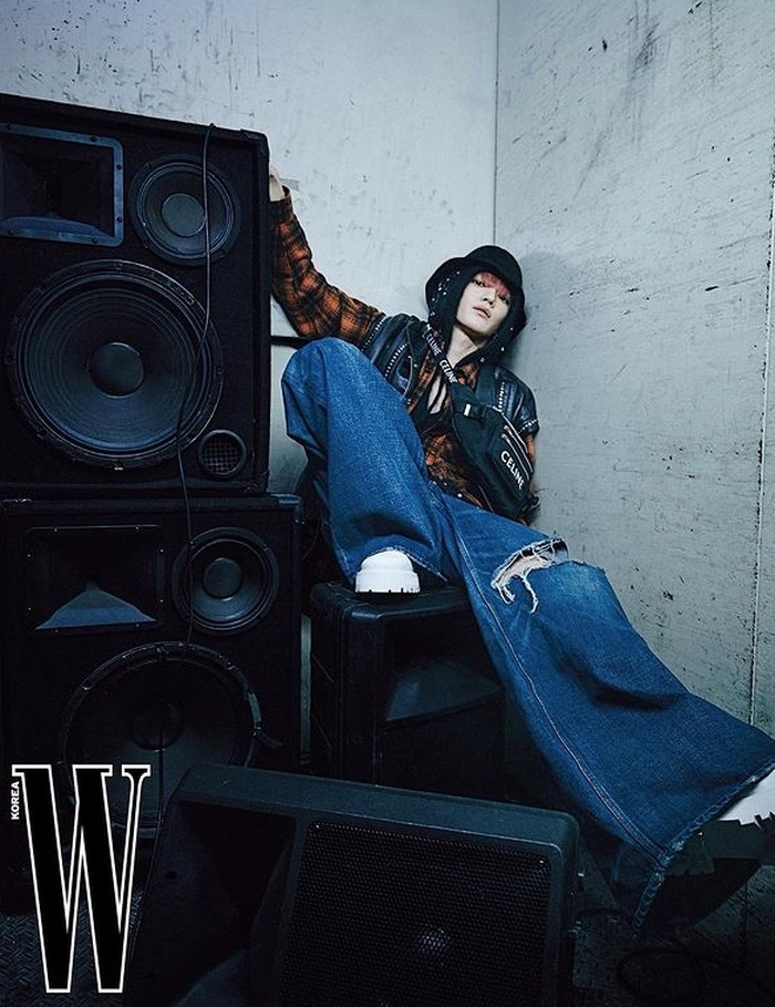 Melalui W Korea, ini adalah debut solo cover pertama Taeyong. Mengusung tema