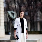 Jangan Panik, Ini Cara Mudah Menghilangkan Noda Pada Pakaian Putih