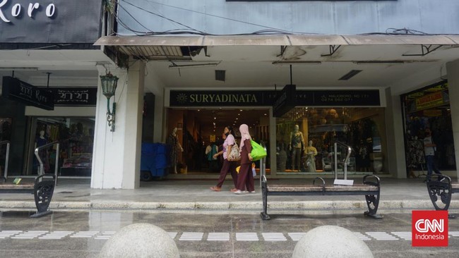 Berbagai respons pengunjung Malioboro hadir saat merasakan jalanan terkenal Yogyakarta itu kini bebas PKL.