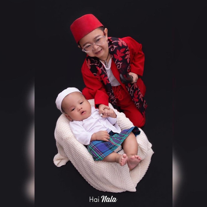 <p>Daus Mini dikaruniai anak kedua pada Oktober 2021 lalu, Bunda. Anak berjenis kelamin laki-laki ini diberi nama Muhammad Al Fatih Firdaus. (Foto: Instagram @dausminiasli)</p>