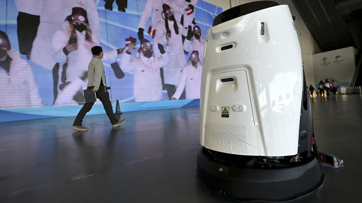 FOTO: Deretan Robot Pintar di Olimpiade Musim Dingin Beijing