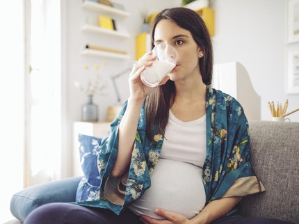 9 Rekomendasi Susu yang Bagus untuk Ibu Hamil dan Janin
