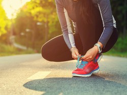 Terpopuler: Wanita Jogging Tersesat di Taman Safari lalu Diterkam Serigala