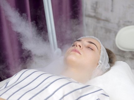 7 Manfaat Steam Wajah, Salah Satunya Mengoptimalkan Fungsi Produk Skincare