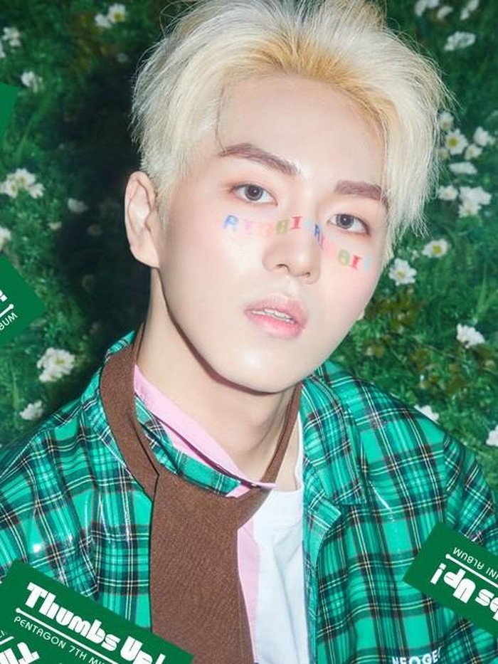 Menjadi warna rambut yang pernah dicoba seluruh idol, Kino juga pernah memiliki rambut blonde, lho!/ Foto: twitter.com/CUBE_PTG