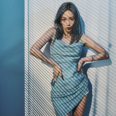 Meriah! Taeyeon Perdana Tampil Nyanyikan Lagu 'INVU' di Program Musik