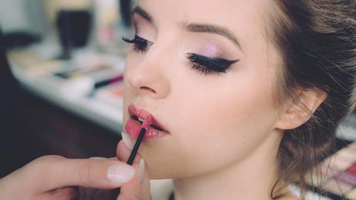 3 Bahan Kosmetik Ini Bisa Jadi Memicu Penyakit Kanker, Waspada!