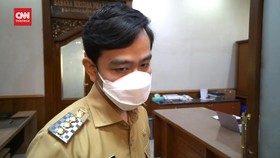 VIDEO: Gibran Setop PTM di Solo Selama Sepekan