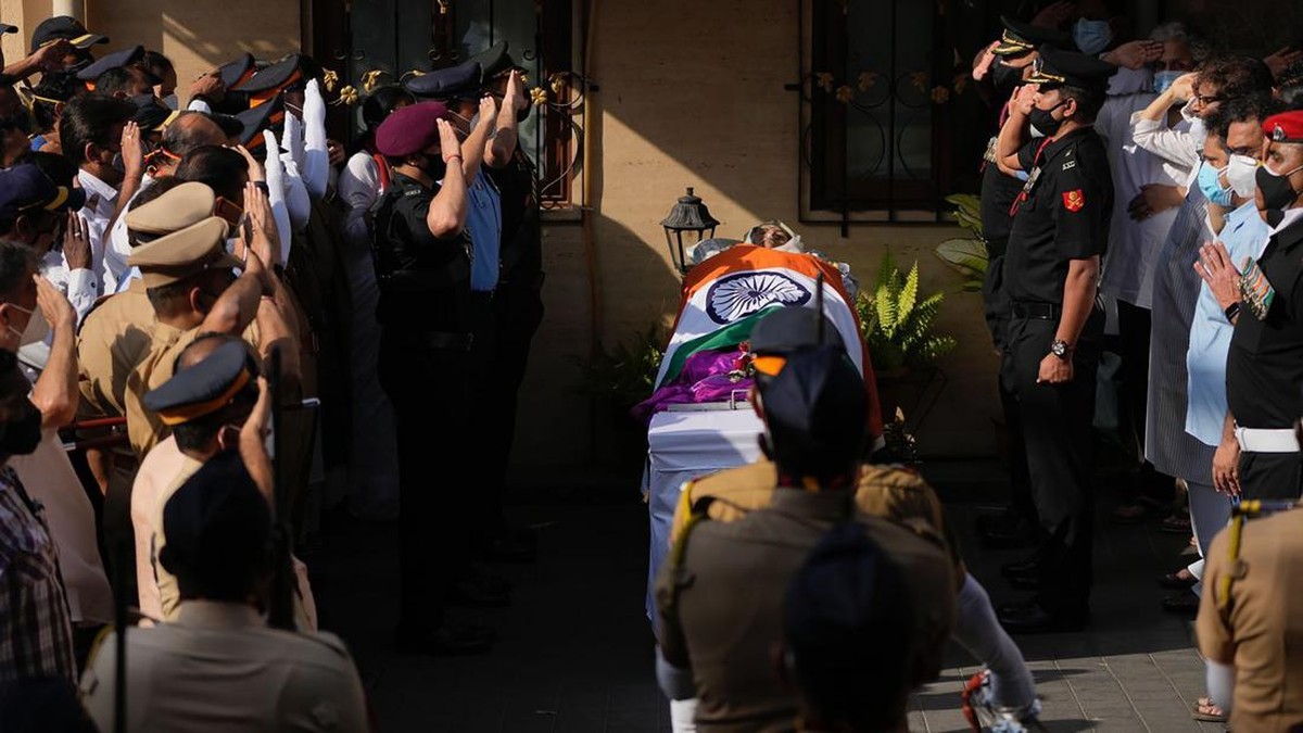 FOTO: Upacara Kremasi Penyanyi Legendaris India Lata Mangeshkar