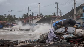 BMKG: Peringatan Dini Gelombang Tinggi 6 Meter di Laut Natuna Utara