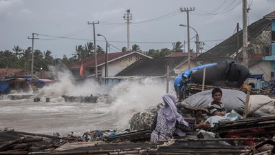 img-title BMKG: Peringatan Dini Gelombang Tinggi 6 Meter di Laut Natuna Utara