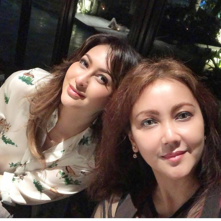 <p>Ia merupakan salah satu aktris yang terkenal memainkan peran Jinny dalam sinetron <em>Jinny Oh Jinny</em> di tahun 2000 silam. (Foto: Instagram @_dianapungky_)<br /><br /><br /></p>
