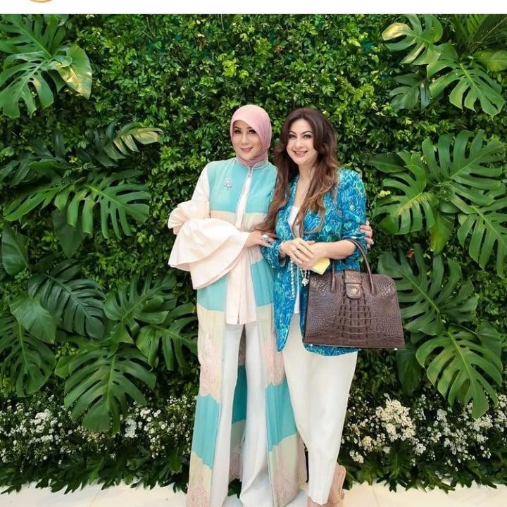 <p>Soal endorse gratis, ini disampaikan langsung oleh sahabat Marini Zumaris tersebut di biodata Instagramnya. "Tidak menerima PP/Endorse, Semua yg di Promote itu Free, tidak berbayar," dikutip dari akun @_dianapungky_. (Foto: Instagram @_dianapungky_)<br /><br /><br /></p>