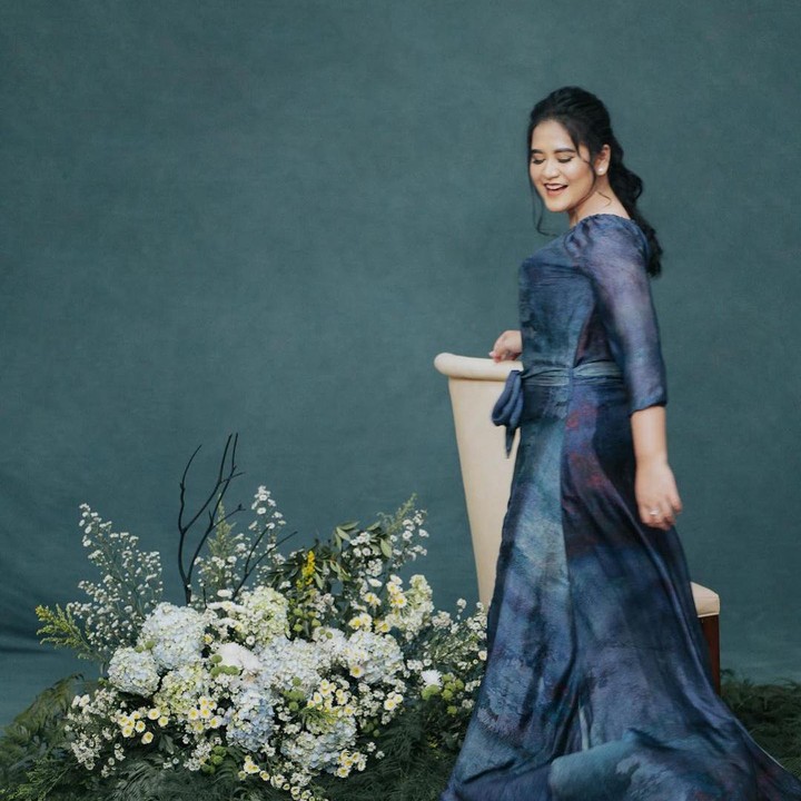<p>"Outer beauty is a gift. Inner beauty is an accomplishment..," demikian caption Kahiyang Ayu di potret terbarunya, yang setuju bahwa kecantikan dari dalam itu adalah sebuah pencapaian. (Foto: Instagram @doleytobing)</p>