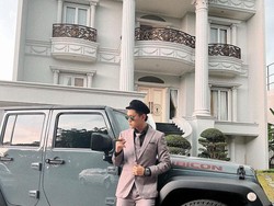 Indra Kenz: Eks Sopir Taksi Jadi Crazy Rich, Kini Tersandung Judi Online