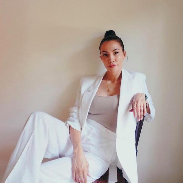 <p>Bagi Bunda yang merupakan generasi 90-an pasti tak asing dengan wajah satu ini. Ya, Nadya Hutagalung sempat menjadi idola pada zaman itu. Ia merupakan mantan <em>video jockey</em> (VJ) MTV. (Foto: Instagram @nadyahutagalung)</p>