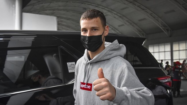Juara dunia MotoGP 2021, Fabio Quartararo menikmati keindahan Mandalika beberapa hari jelang digelarnya tes MotoGP Mandalika.