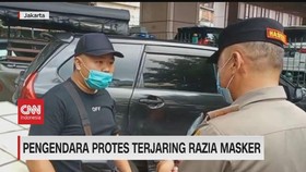 VIDEO: Pengendara Protes Terjaring Razia Masker