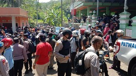 Warga Sebut 63 Orang Ditangkap Sejak Polisi Kepung Desa Wadas