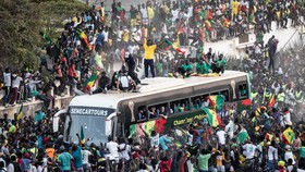FOTO: Lautan Manusia Sambut Senegal Juara Piala Afrika