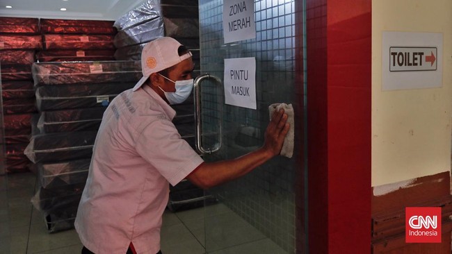 Berdasarkan data Kemenkes ada tiga provinsi yang menyumbang kasus konfirmasi Covid-19 terbanyak dan di atas 10 ribu kasus dalam sehari per hari ini, Rabu (9/2).