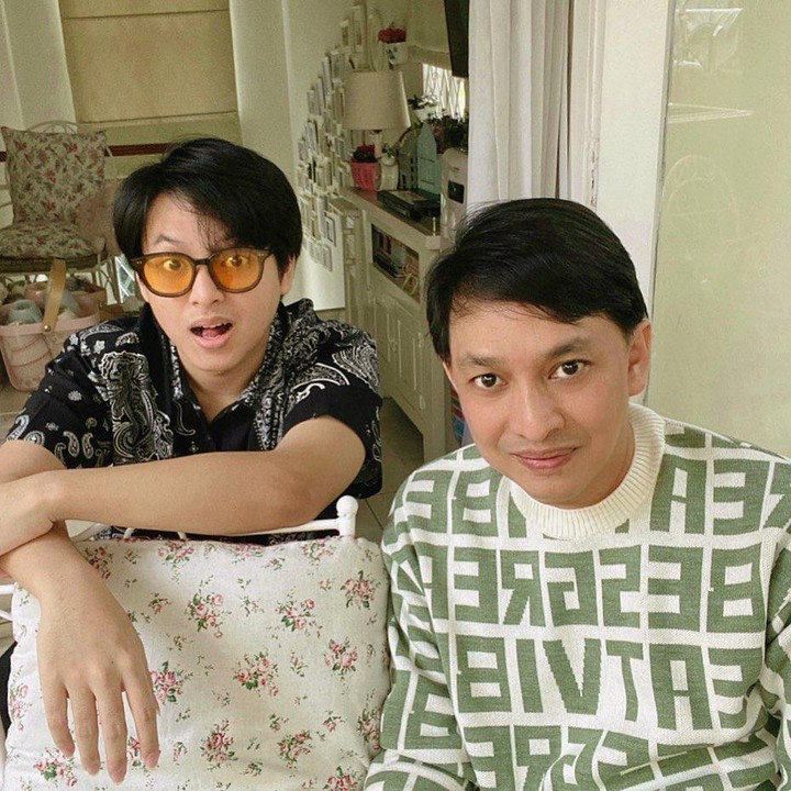 <p>Bukan soal wajahnya yang mirip. Dalam sebuah konferensi pers, Arsy mengaku tidak ingin mempelajari piano terlalu dalam karena takut dibandingkan dengan ayahnya. (Foto: Instagram @ywpiano)</p>