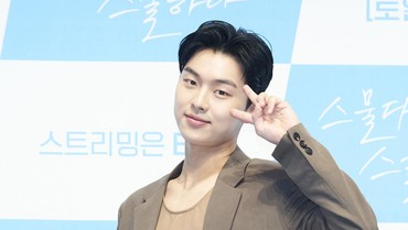 img-title Sosok Choi Hyun Wook Aktor yang Keciduk Unggah Foto Tanpa Busana di IG Story