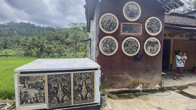 Komnas HAM meminta agar Gubernur Jawa Tengah agar dapat menjamin masa depan anak-anak di Desa Wadas, Kabupaten Purworejo.