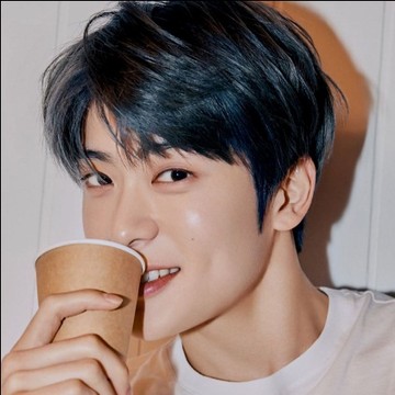 img-title Sangat Menawan, 5 Idol K-Pop Ini Memiliki Lesung Pipi yang Manis!