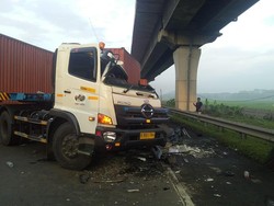 Ada Penanganan Kecelakaan, Tol Jakarta Arah Cikampek Macet