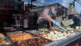 FOTO: Menjajal Kuliner yang Menggiurkan di Queens, New York
