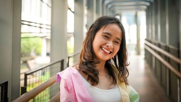 img-title Main HP Saat Podcast Bareng Brisia Jodie, Gritte Agatha Disebut Nggak Sopan