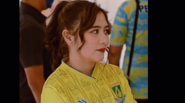 img-title Heboh! Muncul Wanita 'Kembaran' Prilly Lautuconsina