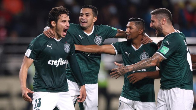 Palmeiras melangkah ke final Piala Dunia Antarklub 2021 usai menang 2-0 atas Al Ahly di Stadion Al Nahyan, Selasa (8/2) malam.