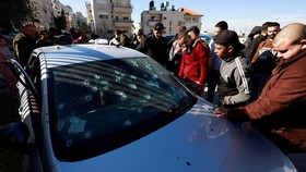 FOTO: Penampakan Mobil Warga Palestina Diberondong Tentara Israel