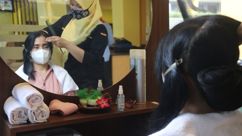 Salah satu sekolah yang sukses melaksanakan Program SMK PK adalah SMK Negeri 6 Yogyakarta.