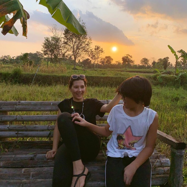 <p>Selama ini, El Pitu dikenal sebagai anak laki-laki yang menggemaskan. (Foto: Instagram @sarahcandra)<br /><br /><br /></p>