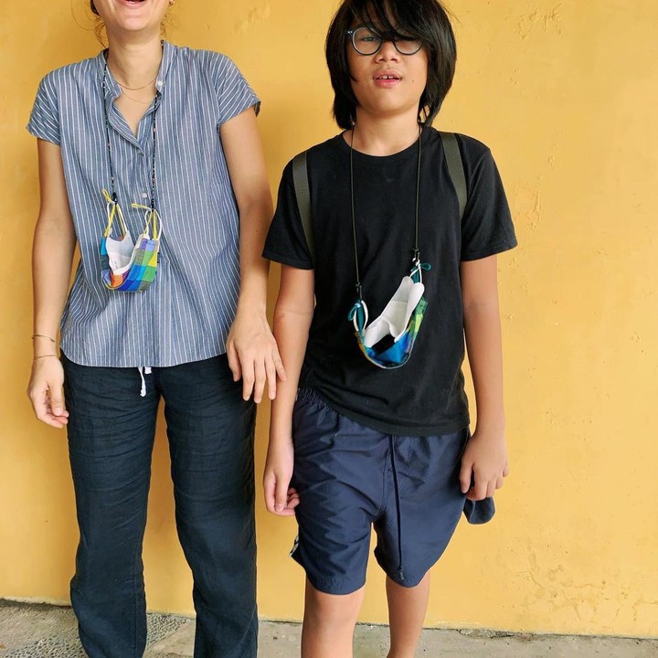 <p>Di usianya kini, El Pitu tampak lebih tinggi dan makin tampan dan mengikuti gaya kedua orang tuanya, ya. Sama-sama keren, nih. (Foto: Instagram @sarahcandra)<br /><br /></p>