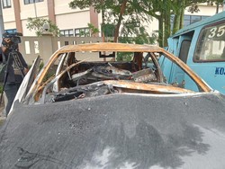 Penampakan Sedan Terbakar yang Tewaskan AKP Novandi dan Sis Zahra