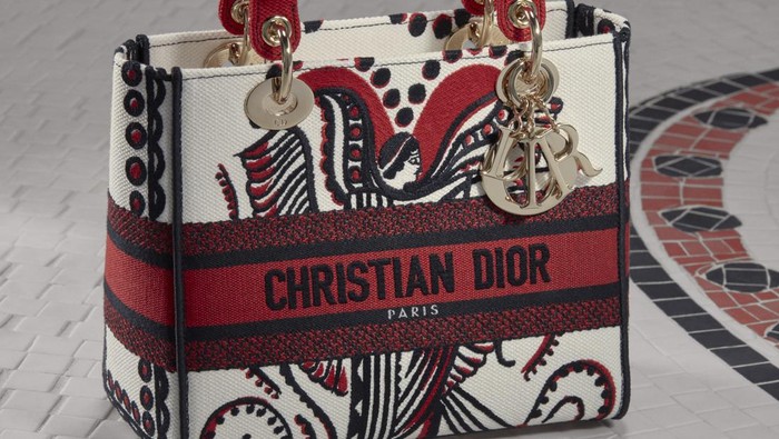 Dior Rilis Koleksi Valentine Terinspirasi Mitologi Yunani Kuno