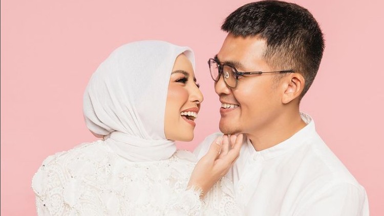 gaya hijab Tya Ariestya. gaya hijab Tya Ariestya.