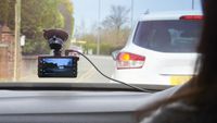 pasang dash cam