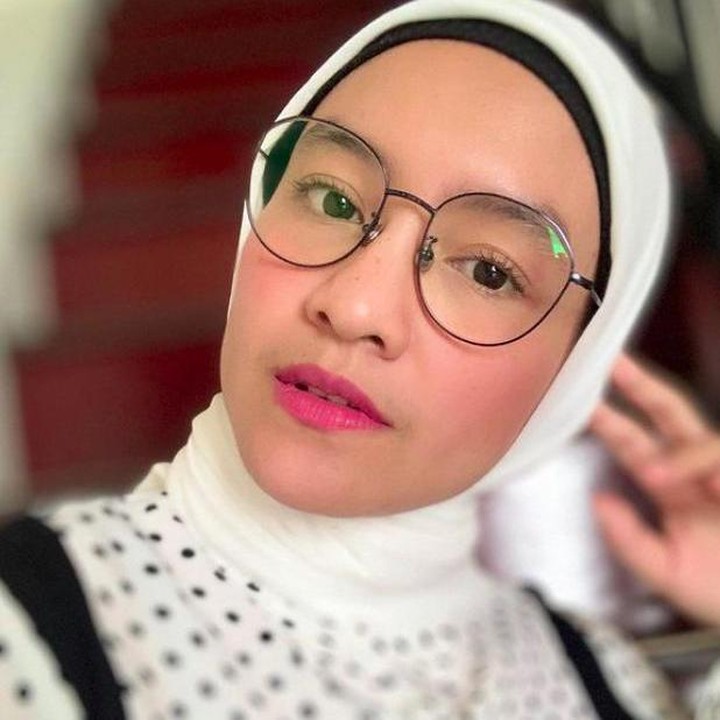 <p>Jangan salah, Intan Nuraini kini juga menjadi seorang <em>YouTuber,</em> lho. Ada kanal YouTube khusus yang menayangkan <em>vlog</em> tentang aktivitas keluarga kecilnya. (Foto: Instagram @intan_nuraini23)</p>